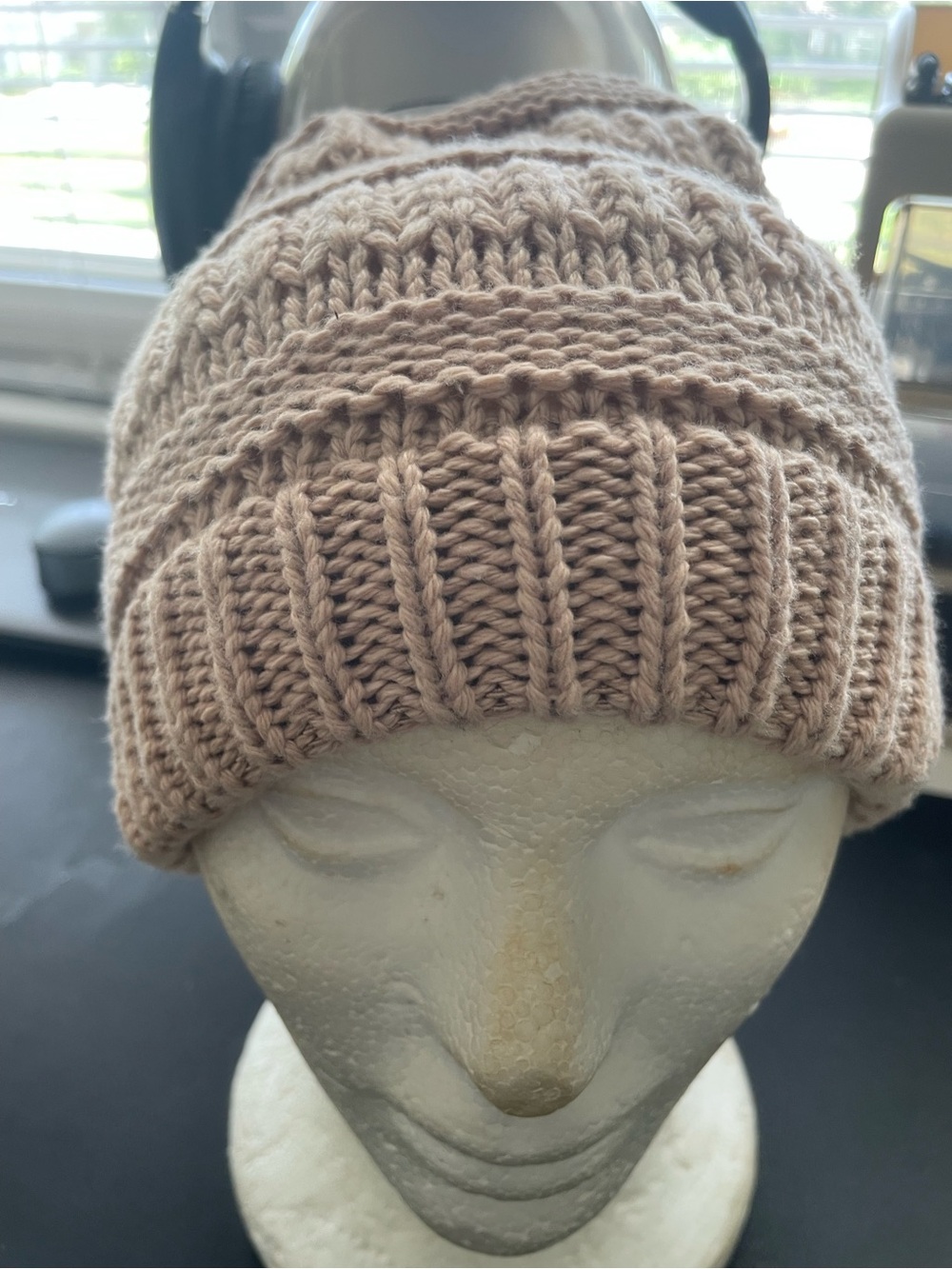 Time and Tru Women's Ribbed Knit Beanie - Taupe